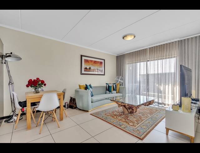 2 BEDROOM APARTMENT TO LET IN FOURWAYS